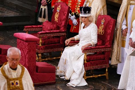 El Bolsillo Secreto Que Ten A La Reina Camila En El Vestido De La