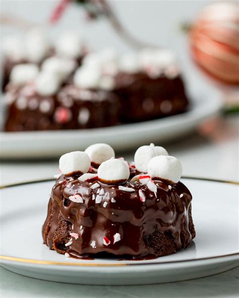 Irresistible Mini Hot Chocolate Cakes