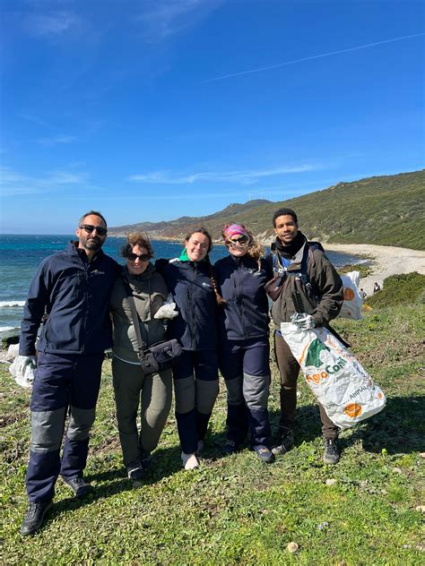 M S De Tres Toneladas De Basura Recogidas En La Limpieza Del P N Del