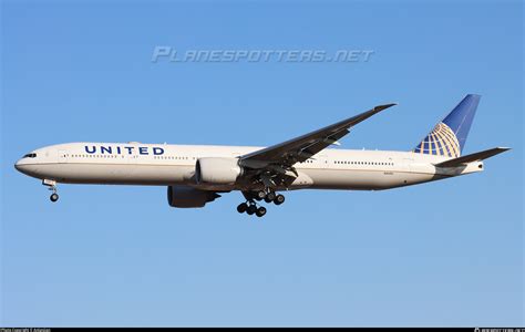 N U United Airlines Boeing Er Photo By Anlanjian Id