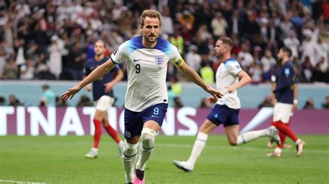 Harry Kane égalise pour l Angleterre par penalty contre la France