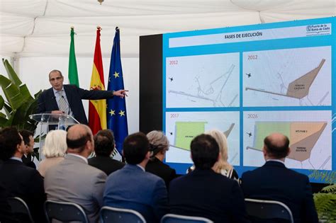 Primera piedra de la segunda fase de la ampliación de la nueva terminal