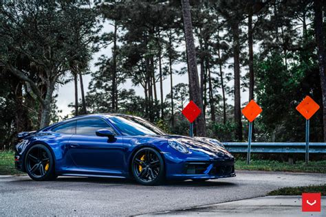 PORSCHE 992 HYBRID FORGED SERIES HF 1 Vossen Wheels