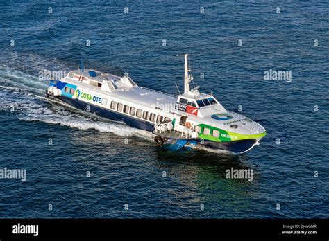 Das Tragflügelboot Flying Dolphin 17 verkehrt im November 2018 zwischen