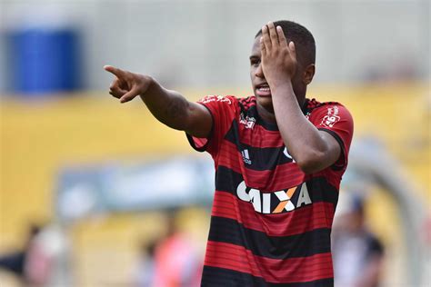 Flamengo Empréstimo De Bill A Time Ucraniano Tem Opção De Compra Em R