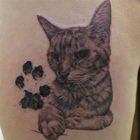 Share More Than Cat Paw Print Tattoo Best In Cdgdbentre