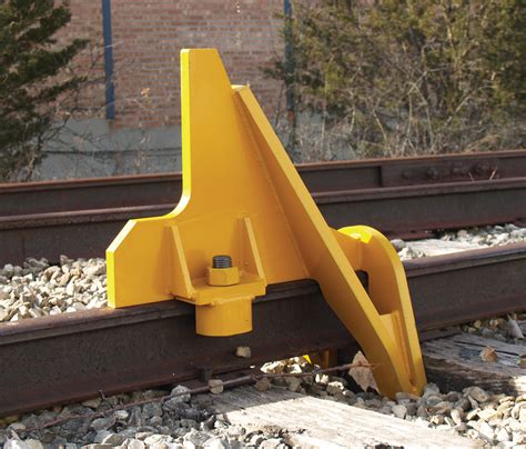 Wheel Chocks: Yard Safety: Rail/Yard Accessories: Products: Salco Products