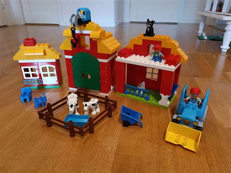 Se produkter som liknar LEGO Duplo Bondgård på Tradera 567987466