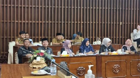 Banggar DPRD Provinsi Bengkulu Bersama TAPD Bahas Rancangan APBD TA