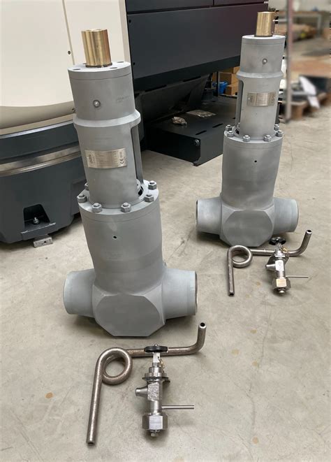 High Pressure Gate Valve With Overpressure Protection Aas GmbH