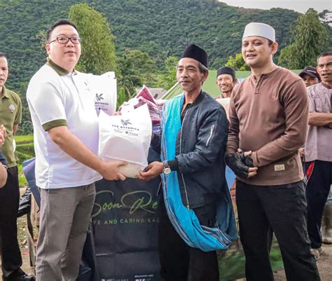 The Botanica Sanctuary Dan Pesona Alam Resort Spa Salurkan Bantuan