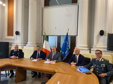 Benevento Anziani In Sicurezza In Prefettura La Firma Del