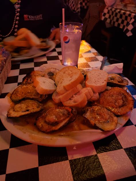 Chargrilled Oysters At Acme Oyster House In New Orleans R Todayiate