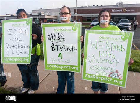 Striking Walmart Workers Take The Fight To Bentonville Protesting In