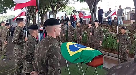 Ex combatente da FEB é sepultado honras militares no cem