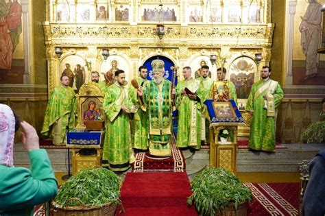 Procesiuni I Slujiri De Florii N Eparhii Din Muntenia I Dobrogea