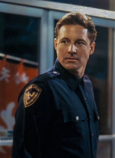 Bruce Boxleitner As Captain John Sheridan On Babylon Que Guapo