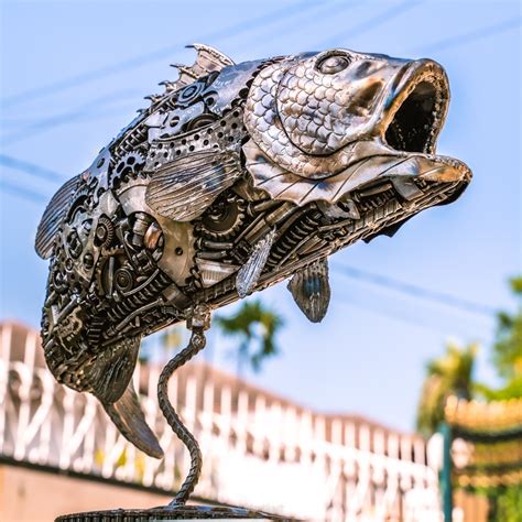 Amazing Metal Sculptures 25 Pics