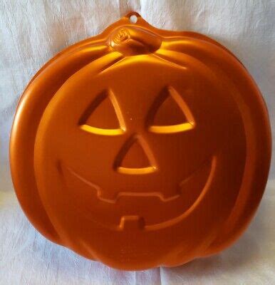 Wilton Iridescents Pumpkin Cake Pan Mold Jack O Lantern Orange