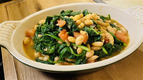 Simple Spinach And White Beans Sandi S Tiny Kitchen