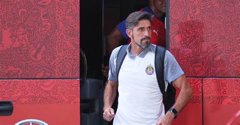 Veljko Paunovi Se Mantiene En Chivas Para El Cl Sico Tapat O