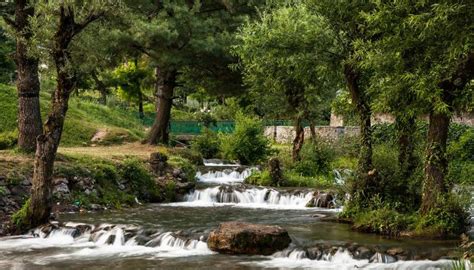 7 Most Famous Waterfalls in Jammu And Kashmir - TRISOJ