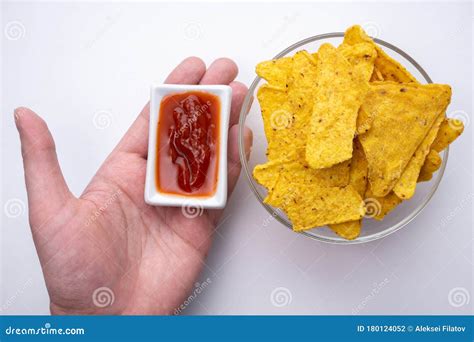 Batatas Triangulares De Milho Nachos Mexicanos Molhos De Tomate