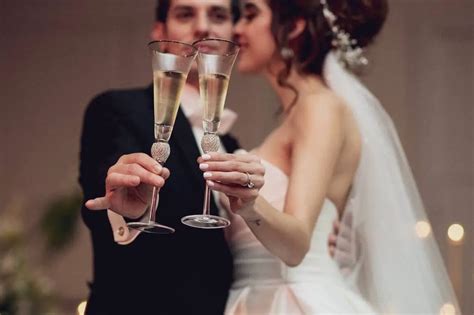 El Arte De Brindar Un Discurso De Boda Inolvidable Discursos Pro