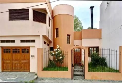 Casa En Venta Dormitorios Ba Os Cochera Mts Berisso