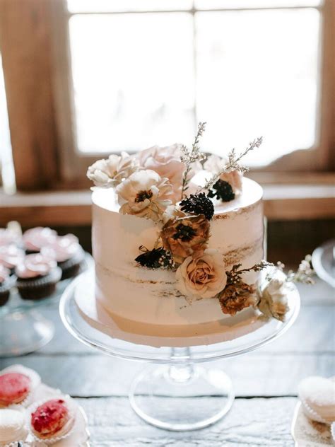 49 One Tier Wedding Cakes That Are Short But Sweet Boho Wedding Cake