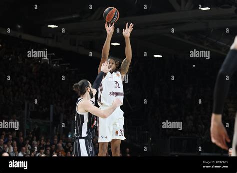 Devin Booker Basketball Hi Res Stock Photography And Images Alamy