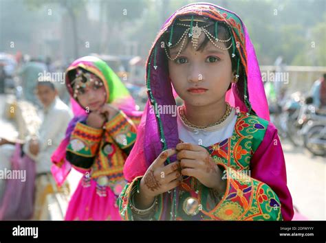 Hyderabad Pakistan 06th Dec 2020 Children In Sindhi Traditional