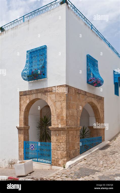 Building architecture in the North African village of Sidi Bou Said, Tunisia Stock Photo - Alamy