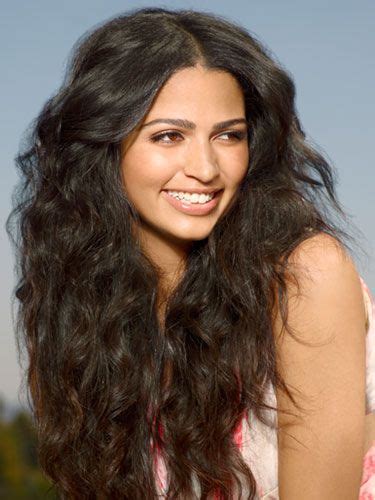 Camila Alves S Shows Off Summer Beauty Looks Curls For Long Hair Hair Beauty Hair Inspiration