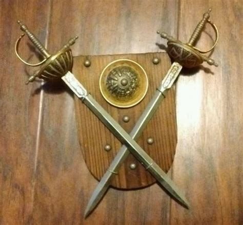 Vintage Spanish Crossed Swords On Carved Wood Shield Plaque9 Made In