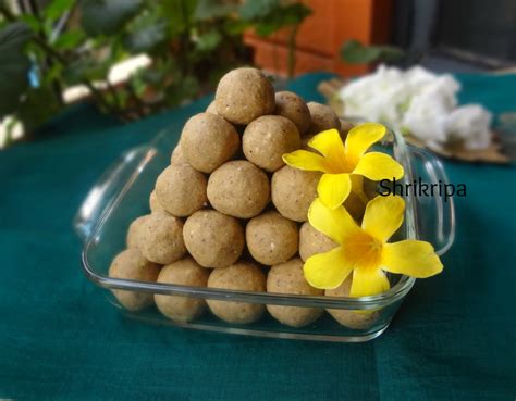 Masala Whole Wheat Laddu Pinni Ke Ladoo