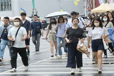 今天西半部需防局部大雨 明天各地降雨趨緩 梅花新聞網