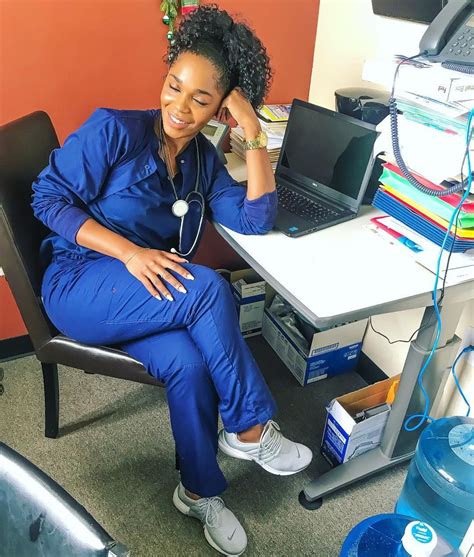 Pinterest Baddiebecky21 Bex ♎️ Nursing Goals Nursing Career Nursing Shoes Nurse Outfit