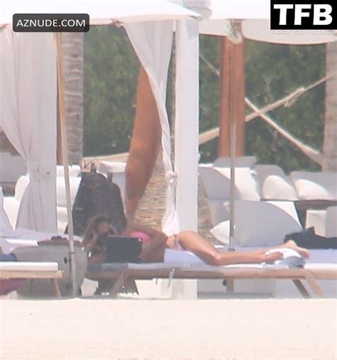 Jessica Alba Sexy Seen Showing Off Her Hot Figure In A Bikini At The Beach On Her Birthday Aznude