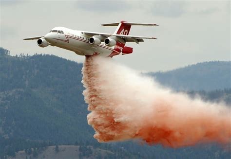 U S Forest Service Looks To Add More Air Tankers To Fight Wildfires