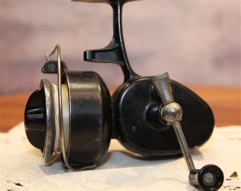 Rare Vintage Vagabond Model Spinning Reel Airex Lionel Corp