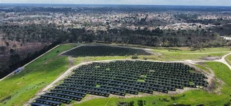 JP Energie Environnement inaugure une centrale solaire à Pessac en