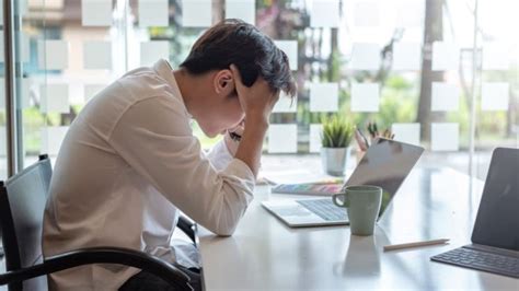 8 Signs That You Are Being Overworked At Your Job Heall