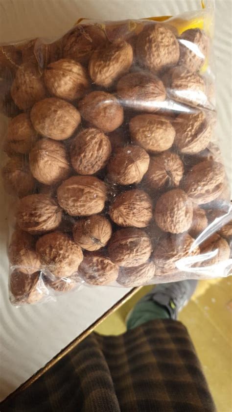 Kashmiri Kagzi Walnut Packaging Type Packet Packaging Size 1 Kg At