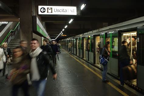 Porta Genova Fs Metropolitana Di Milano Stazione Ferroviaria