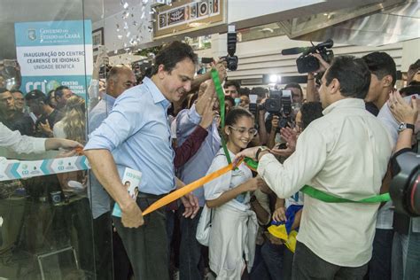 Governo do Ceará inicia entrega dos Centros Cearenses de Idiomas