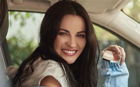 Ex RBD Maite Perroni leva fãs à loucura ao anunciar gravidez Somos