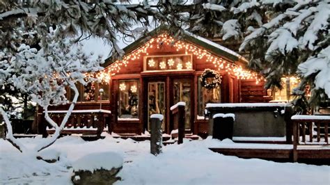 These Are The Outdoor Christmas Lights Safety Tips You Need To Know