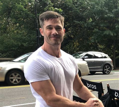 Ever Wondered How Much Gay Actor Luke Macfarlane Is Worth Learn More