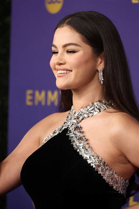 7 Secrets Hidden In Selena Gomez's New Music Video (You Missed!) Image 8
